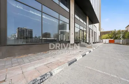 Retail - Studio - 1 Bathroom for rent in Millennium Plaza Hotel  and  Commercial Tower - Sheikh Zayed Road - Dubai