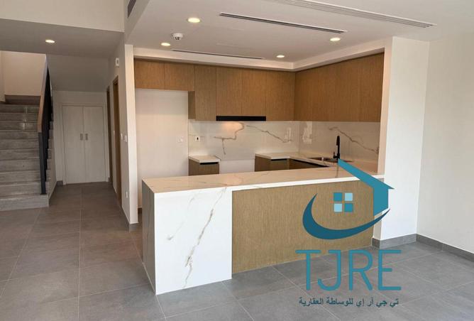 Spacious 3BR Villa + Maid’s Room for Sale