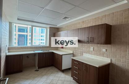 Apartment - 3 Bedrooms - 3 Bathrooms for sale in Sulafa Tower - Dubai Marina - Dubai