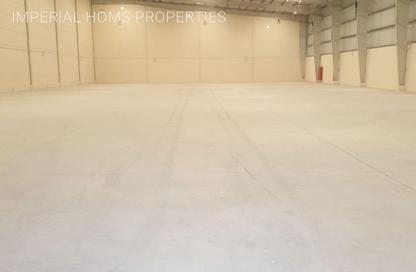 Warehouse - Studio - 2 Bathrooms for rent in Umm Al Thuoob - Umm Al Quwain