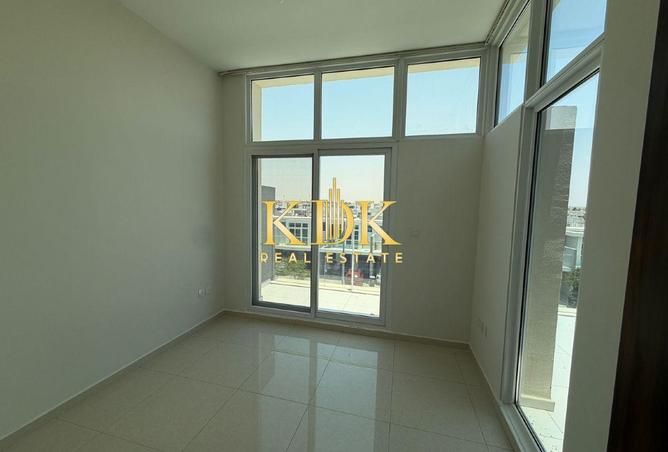 106420000 - Property Image 3