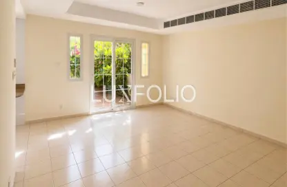 Villa - 3 Bedrooms - 3 Bathrooms for rent in Springs 8 - The Springs - Dubai