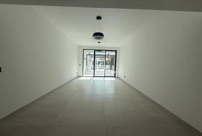 94021372 - Property Image 3