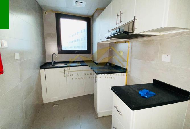 2 BR Apartment in Bur Dubai with Landmark Views photo 3