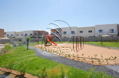 Villa - 5 Bedrooms - 6 Bathrooms for rent in Arabian Style - Al Reef Villas - Al Reef - Abu Dhabi