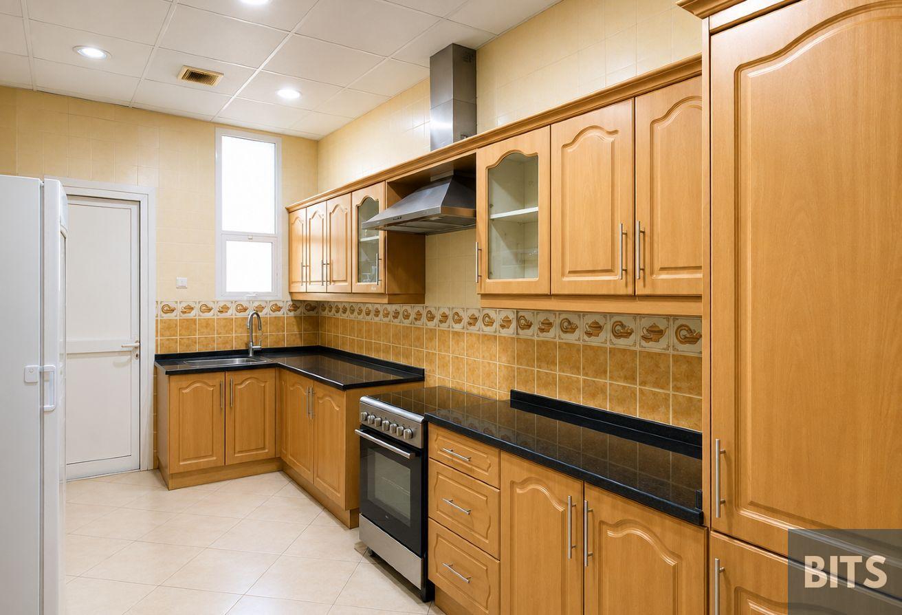 Villa | Ready To Move | Furnished | Huge Plot photo 7