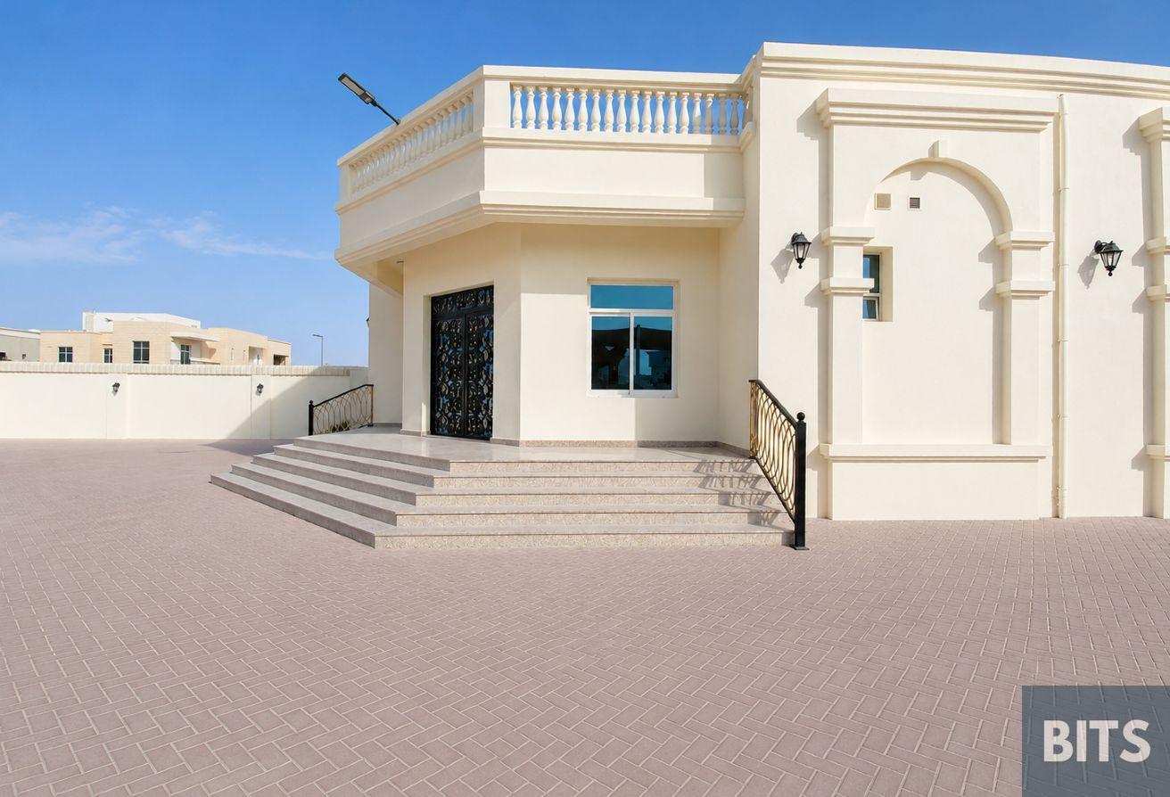 Villa | Ready To Move | Furnished | Huge Plot photo 25