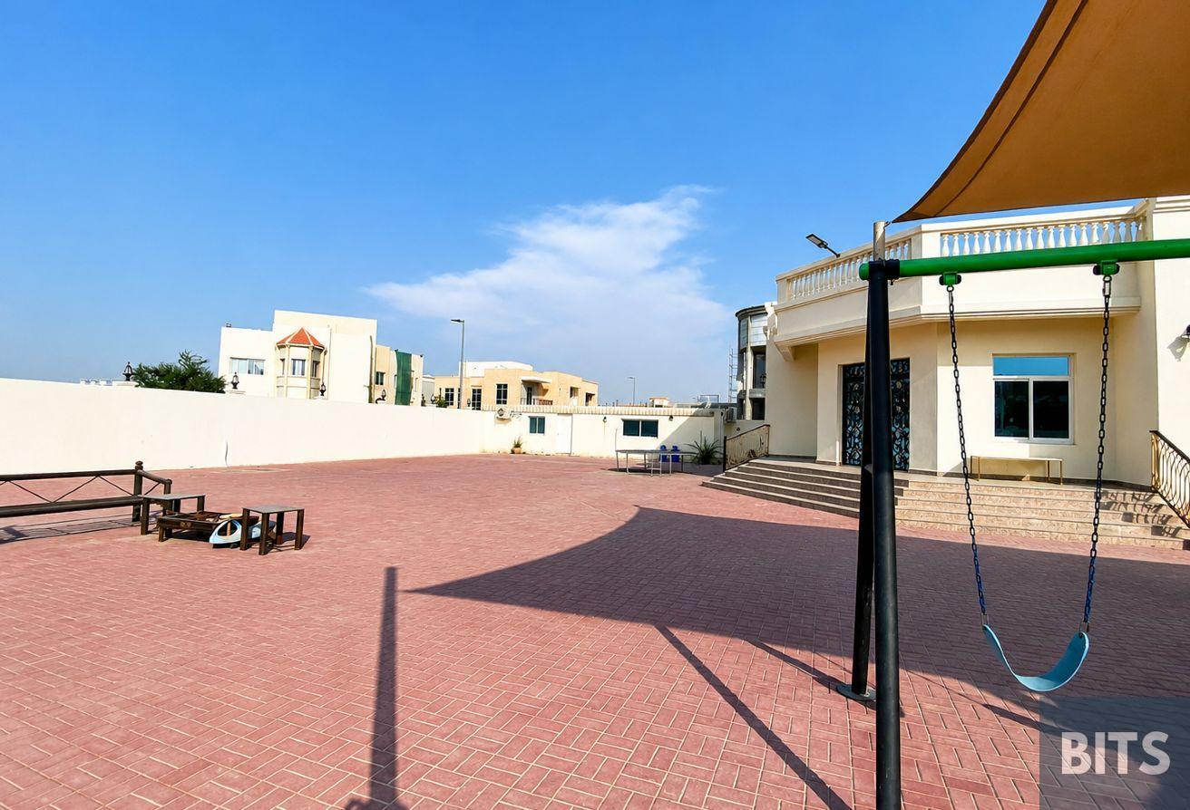 Villa | Ready To Move | Furnished | Huge Plot photo 24