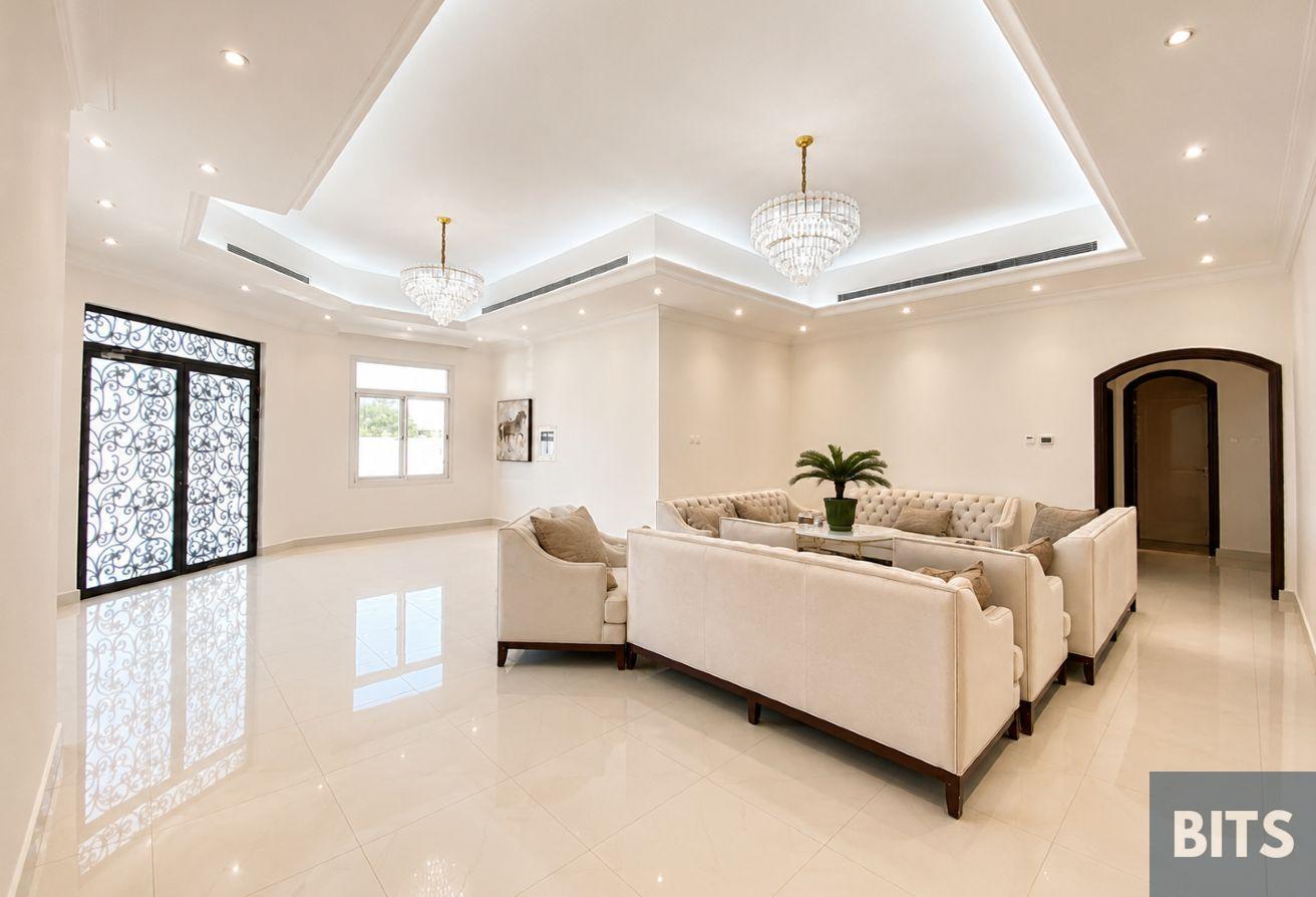 Villa | Ready To Move | Furnished | Huge Plot photo 4