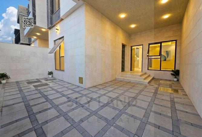 135602845 - Property Image 3