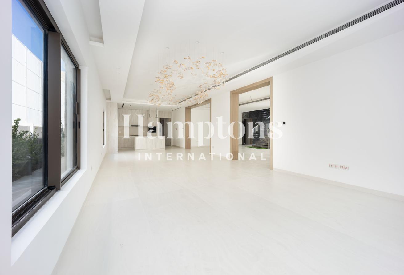 Newly Built | Huge 5BR Villa | Private Pool photo 7