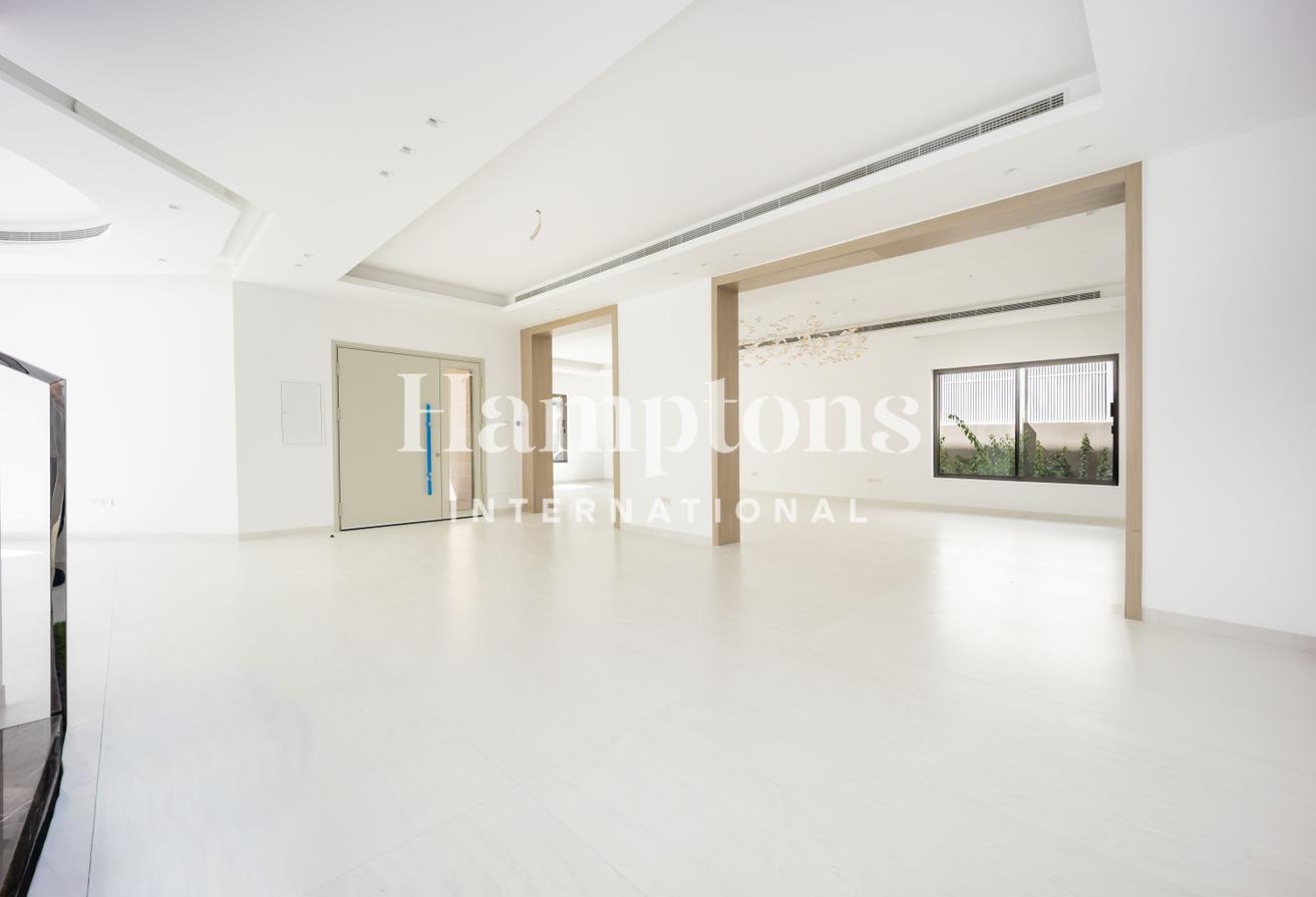 Newly Built | Huge 5BR Villa | Private Pool photo 4