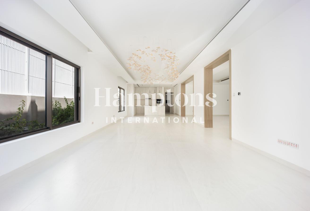 Newly Built | Huge 5BR Villa | Private Pool photo 5