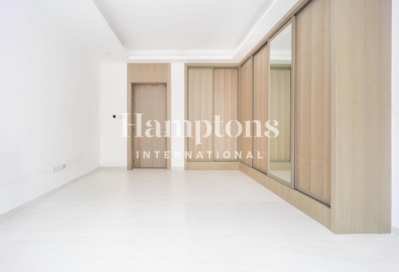 Newly Built | Huge 5BR Villa | Private Pool photo 9