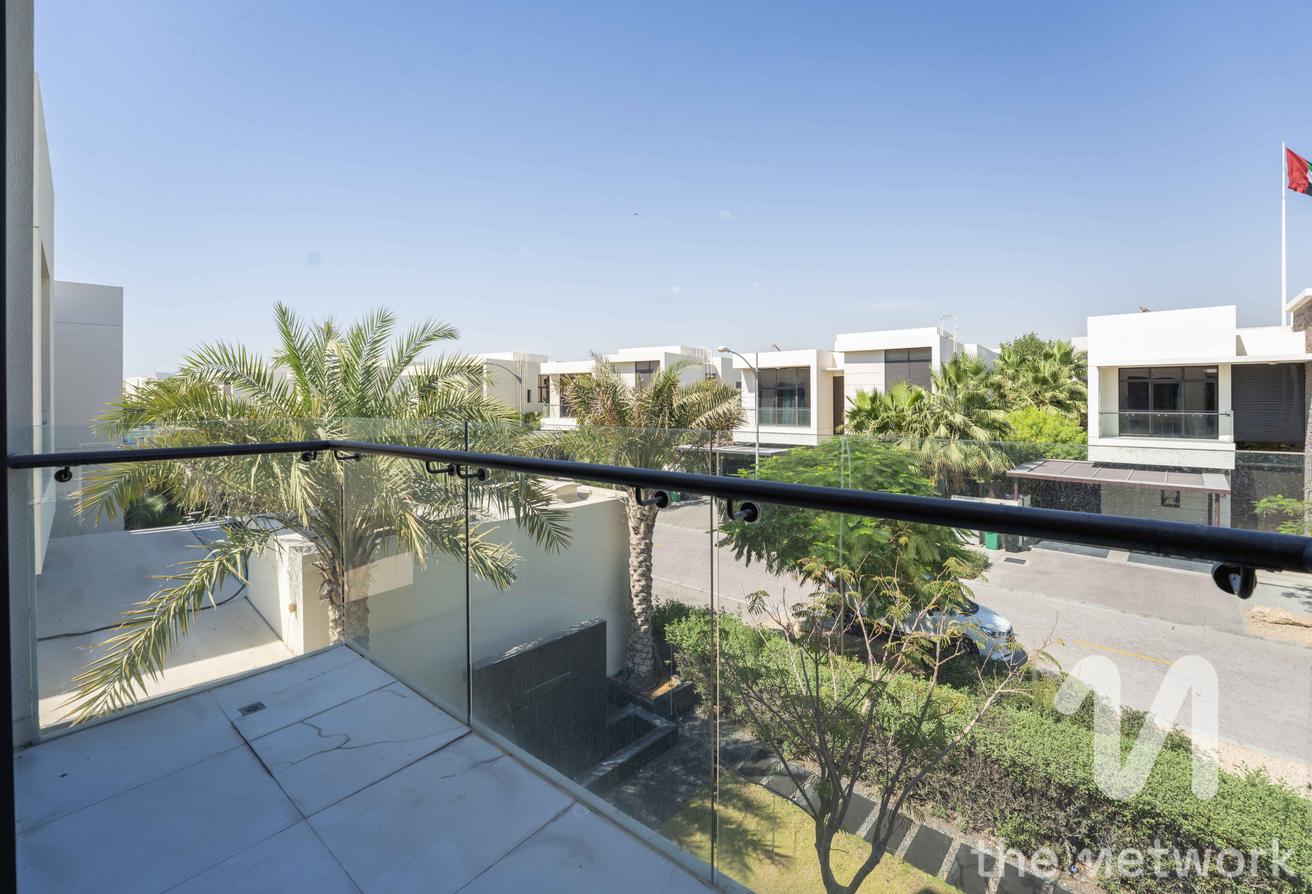 Spacious 6 Beds Villa | Golf View | Upgraded VD2 photo 25
