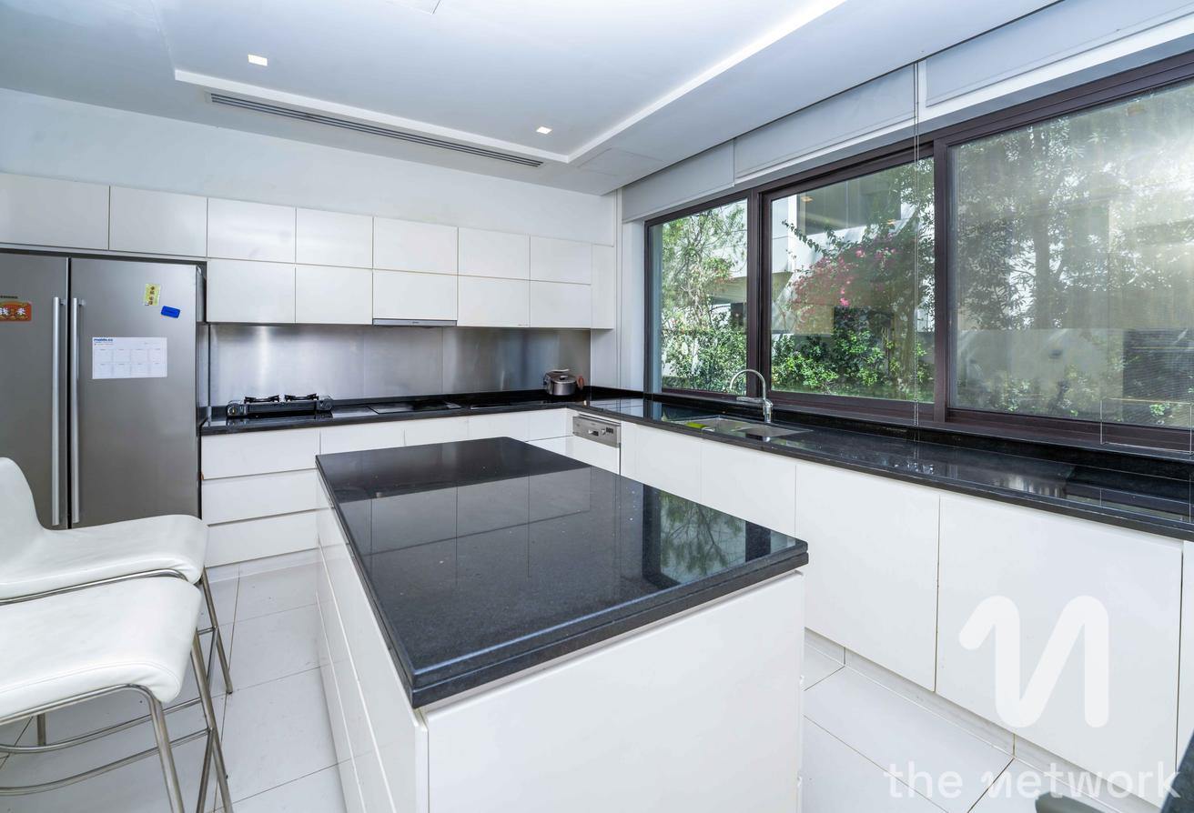 Spacious 6 Beds Villa | Golf View | Upgraded VD2 photo 7