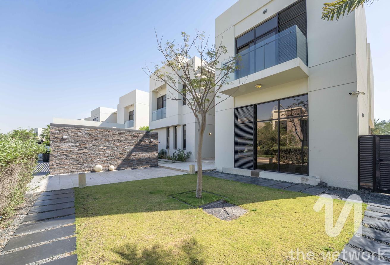 Spacious 6 Beds Villa | Golf View | Upgraded VD2 photo 22