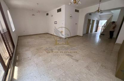 Duplex - 4 - 3 for rent in Al Qulaya'ah - Al Sharq - Sharjah