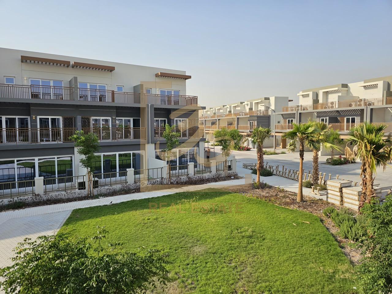 ON THE PARK | SPACIOUS 4BR | VACANT by 241773 
