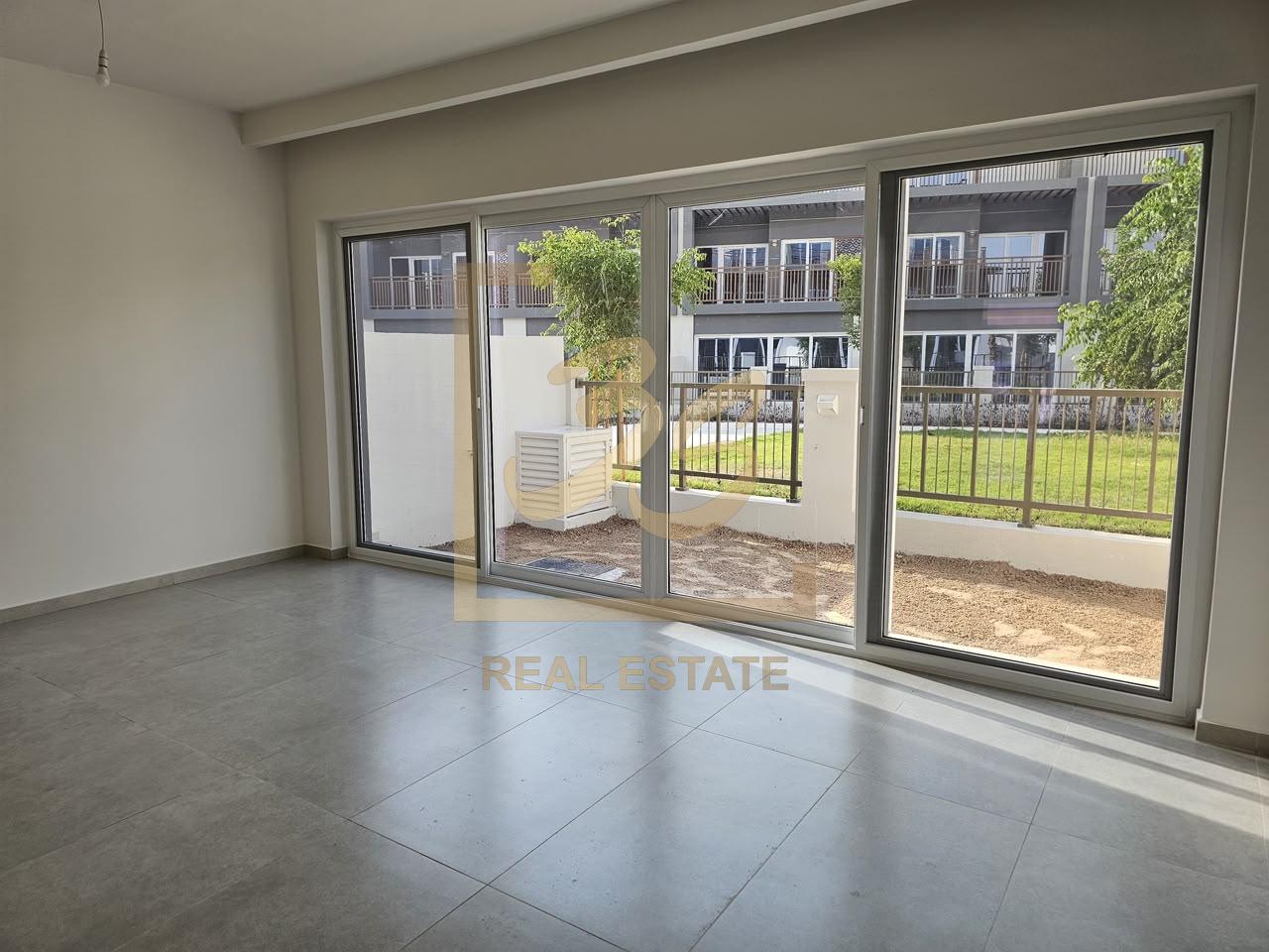 ON THE PARK | SPACIOUS 4BR | VACANT by 241773 