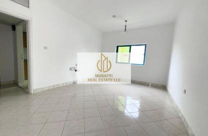 شقة - 2 غرف نوم - 2 حمامات للايجار في برج الحفيت - شارع التعاون - التعاون - الشارقة