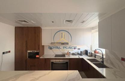 Apartment - 2 Bedrooms - 2 Bathrooms for rent in Cascades Tower - Dubai Marina - Dubai