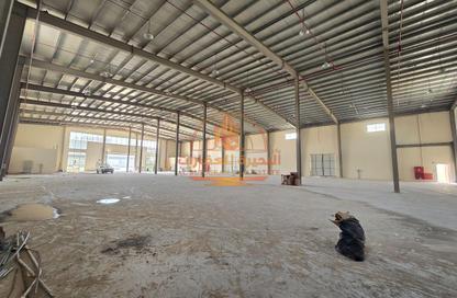 Warehouse - Studio - 3 Bathrooms for sale in Umm Al Thuoob - Umm Al Quwain