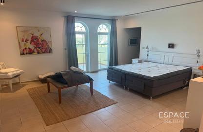 Villa - 4 Bedrooms - 4 Bathrooms for rent in District 4 - Jumeirah Park - Dubai