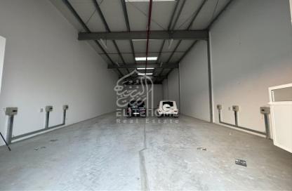 Warehouse - Studio for rent in Al Sajaa Industrial - Al Sajaa - Sharjah