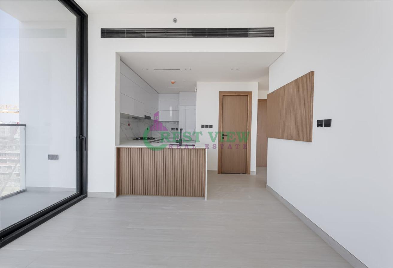 CORNER UNIT | OPEN VIEW | NEAR TO EXIT photo 3