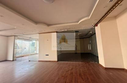 Retail - Studio - 1 Bathroom for rent in Port Saeed Building - Port Saeed - Deira - Dubai