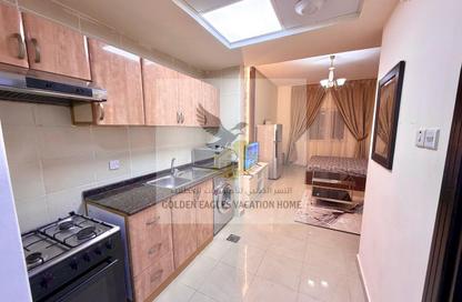 Apartment - Studio - 1 Bathroom for rent in Al Majaz 3 - Al Majaz - Sharjah Apartment - Studio - 1 Bathroom for rent in Al Majaz 3 - Al Majaz - Sharjah