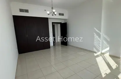 شقة - 2 غرف نوم - 3 حمامات للايجار في برج ربيعة - مجان - دبي لاند - دبي