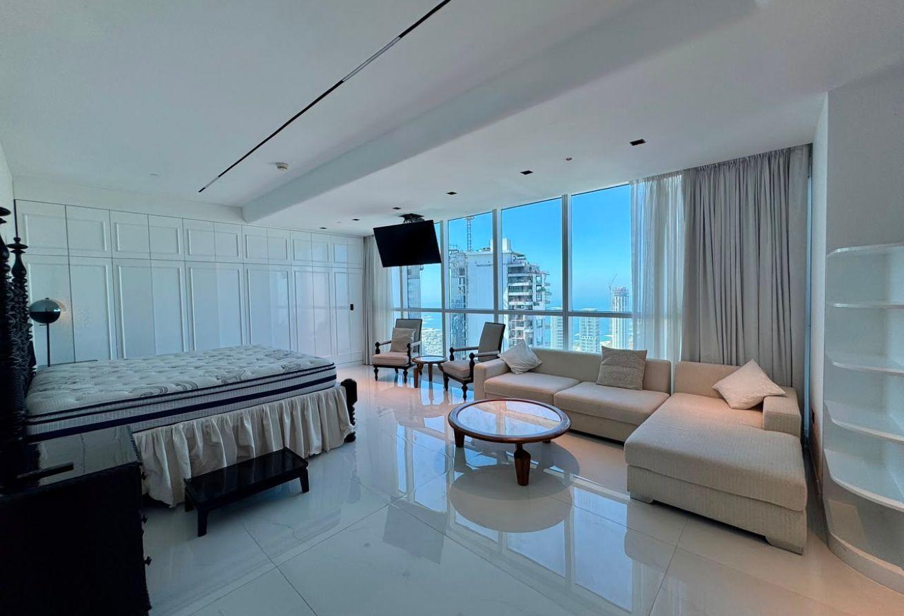 Upgraded | Furnished | 4BR Duplex Penthouse photo 17