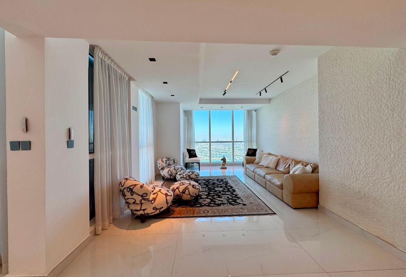 Upgraded | Furnished | 4BR Duplex Penthouse photo 12