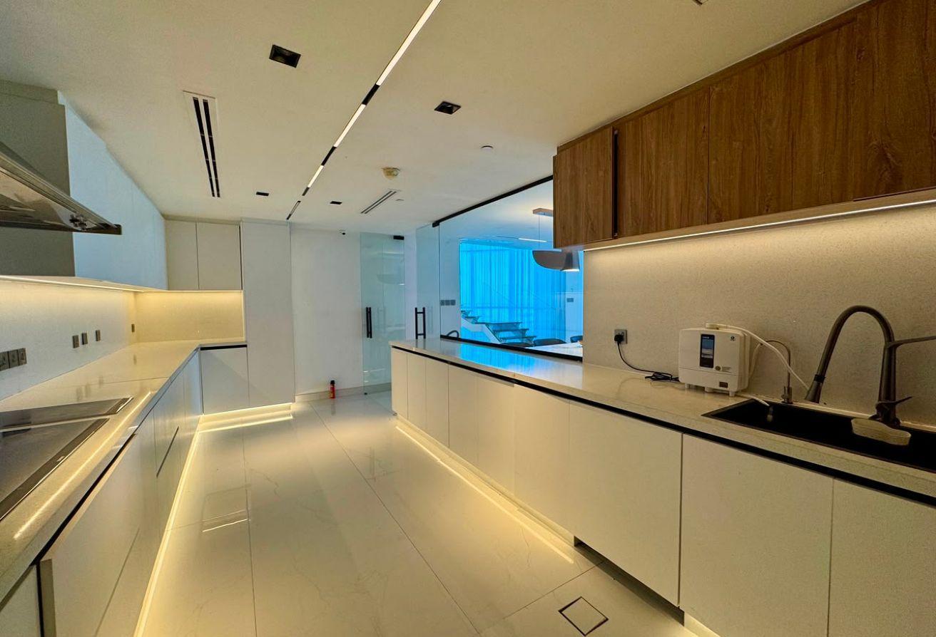 Upgraded | Furnished | 4BR Duplex Penthouse photo 15