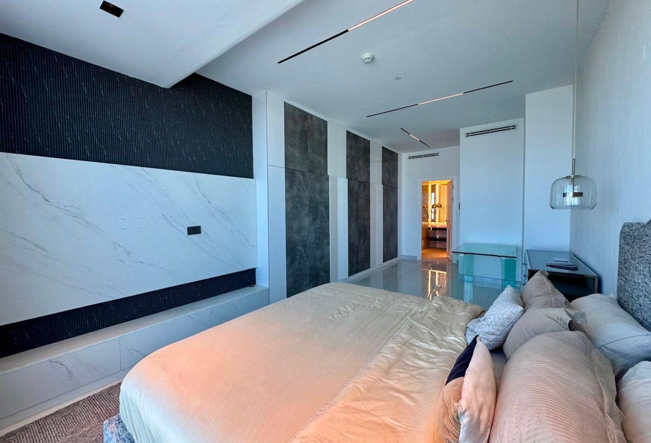 Upgraded | Furnished | 4BR Duplex Penthouse photo 13