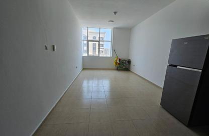 Apartment - Studio - 1 Bathroom for rent in Union Tower - Al Seer - Ras Al Khaimah