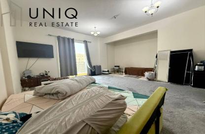 Apartment - Studio - 1 Bathroom for sale in Building IC1-EMR-08 - Emirates Cluster - International City - Dubai