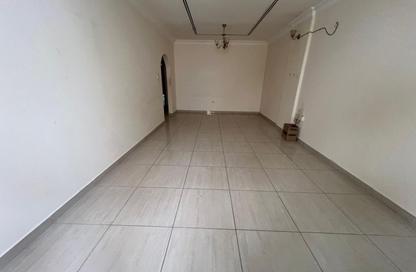 Apartment - 2 Bedrooms - 2 Bathrooms for rent in Al Qulaya'ah - Al Sharq - Sharjah