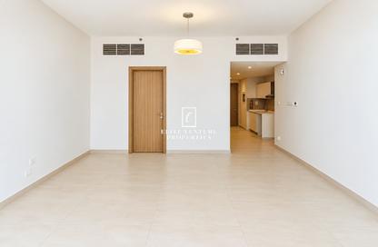 Apartment - Studio - 1 for rent in Science Park Residence - Dubai Science Park - Dubai
