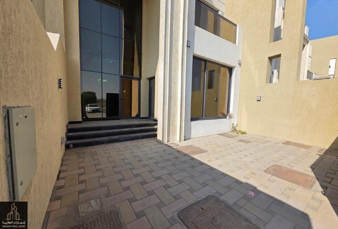 64430237 - Property Image 2