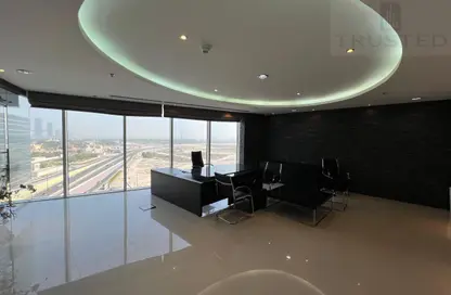 Office Space - Studio for sale in Crystal Tower - Business Bay - Dubai