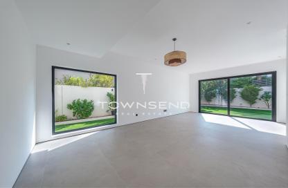 Villa - 4 Bedrooms - 4 Bathrooms for sale in Meadows 2 - Meadows - Dubai