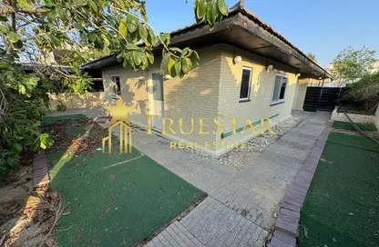 Villa - Studio - 3 Bathrooms for rent in Jumeirah 2 - Jumeirah - Dubai