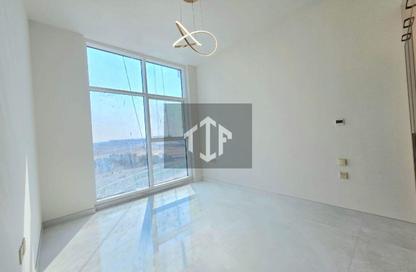شقة - غرفة نوم - 2 حمامات للايجار في سكايز من دانوب - ارجان - دبي