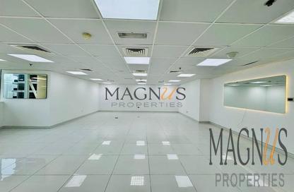 Office Space - Studio - 1 Bathroom for rent in Fortune Executive - JLT Cluster T - Jumeirah Lake Towers - Dubai