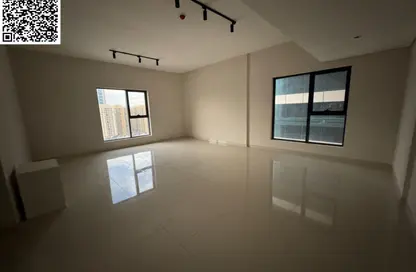 شقة - 3 غرف نوم - 3 حمامات للايجار في برج إس آر إس - الراشدية 1 - الراشدية - عجمان