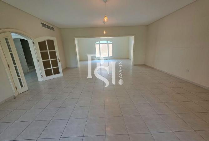 Spacious Villa | Private Garden | Ready to Move
