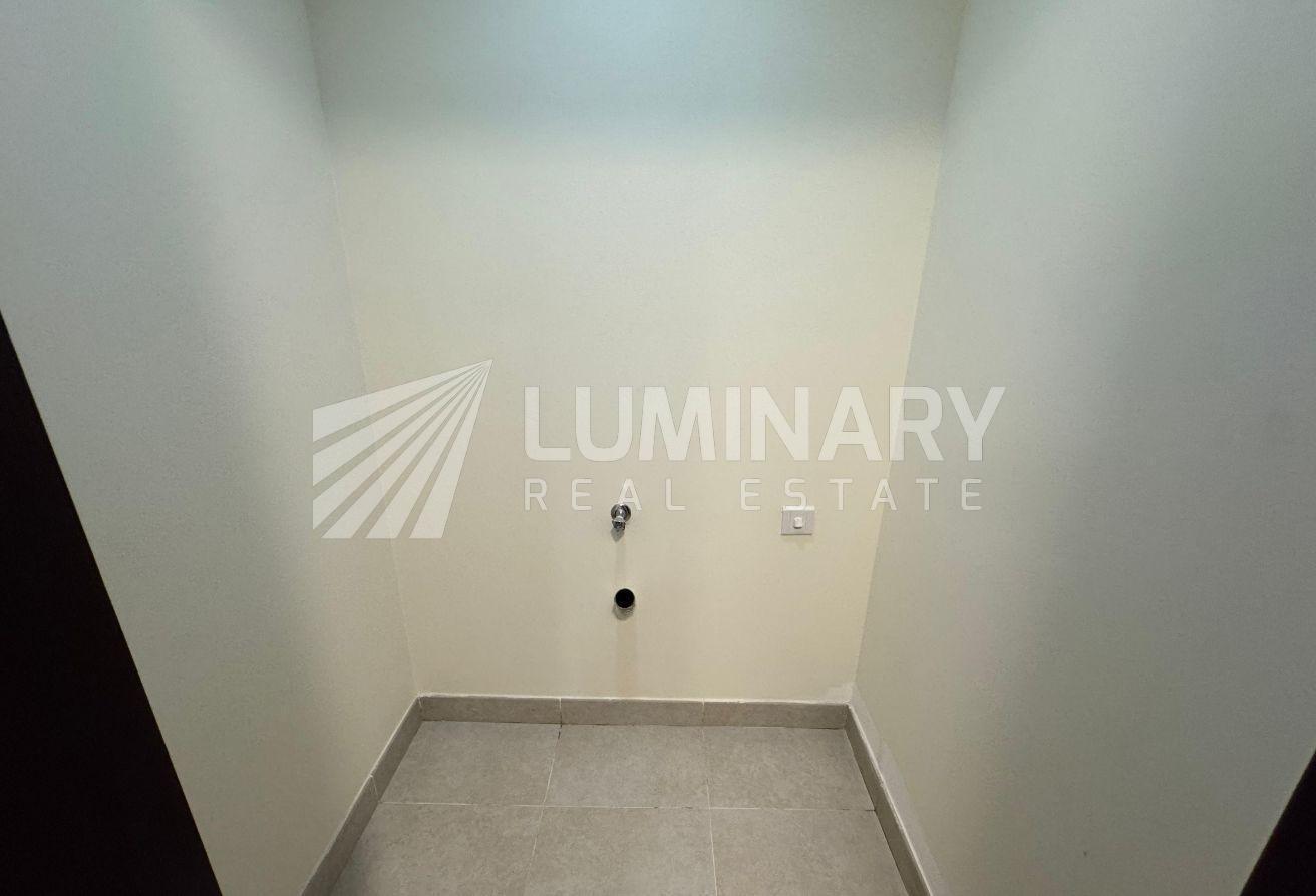 1 BHK Apartment in Liwan with Balcony & Parking photo 5